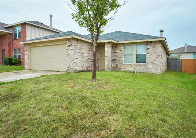 Photo 1 of Sale Pending at 4054 Gray Fox Dr, Fort Worth, TX 76123 | MLS# 21360538 | Listing updated on 2026-09-13