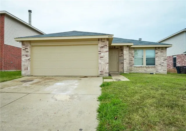 Photo 2 of Sale Pending at 4054 Gray Fox Dr, Fort Worth, TX 76123 | MLS# 21360538 | Listing updated on 2026-09-13