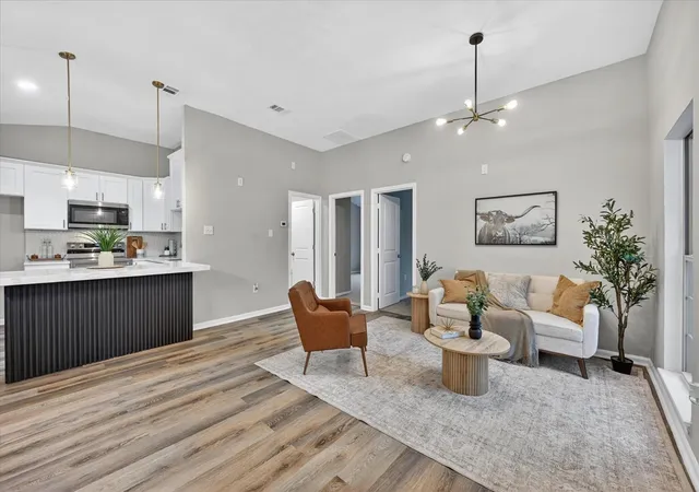 Photo 3 of Single family home for sale at 538 Pemberton Hill Rd, Dallas, TX 75217 | MLS# 21360837 | Listing updated on 2026-09-08