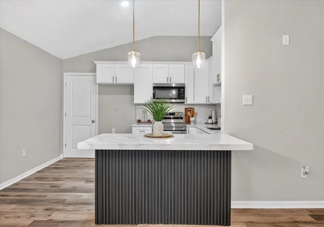Photo 4 of Single family home for sale at 538 Pemberton Hill Rd, Dallas, TX 75217 | MLS# 21360837 | Listing updated on 2026-09-08