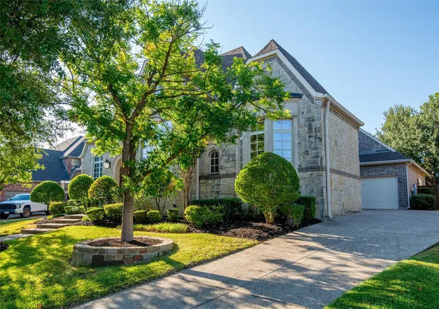 Single family home for sale at 5009 Glenshire Dr, Flower Mound, TX 75028 | MLS# 21358601 | Listing updated on 2026-10-06