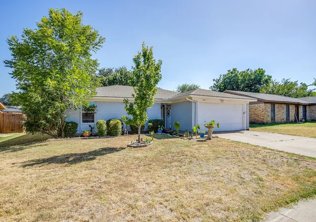 Photo 3 of Sale Pending at 1105 Patrick St, Crowley, TX 76036 | MLS# 21360858 | Listing updated on 2026-09-09