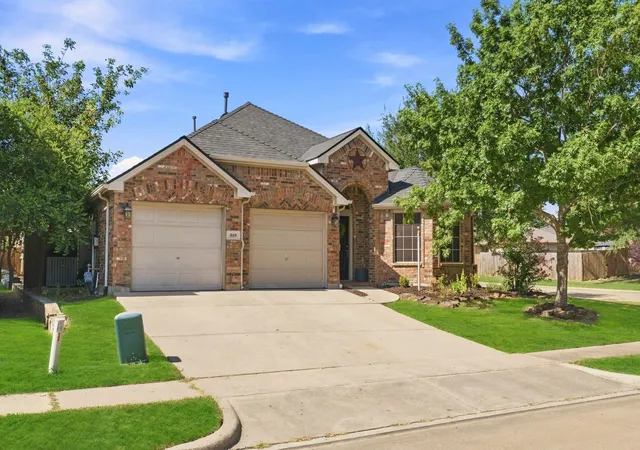 Photo 2 of Single family home for sale at 319 Sugarberry Ln, Fate, TX 75087 | MLS# 21356979 | Listing updated on 2026-09-12