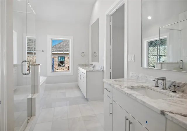 Photo 3 of Townhouse for sale at 4074 Oak Cir, Addison, TX 75001 | MLS# 21360881 | Listing updated on 2026-09-13