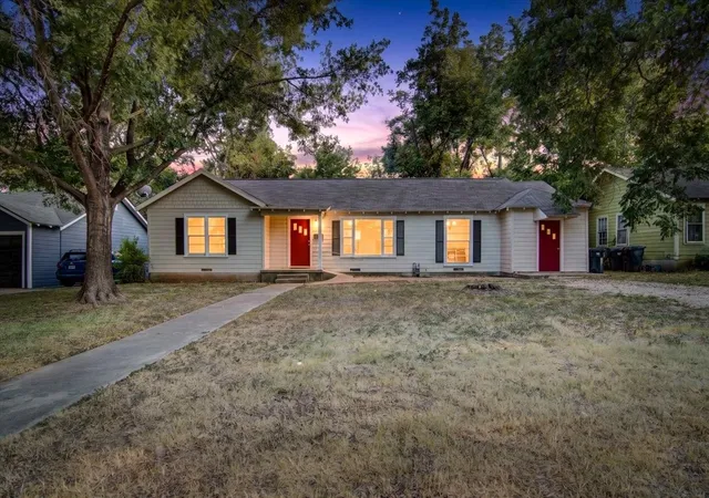Photo 2 of Single family home for sale at 4108 Austin Ave, Waco, TX 76710 | MLS# 21358298 | Listing updated on 2026-09-14