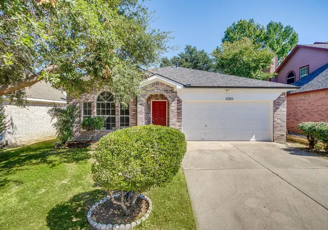 Single family home for sale at 7452 Blackthorn Dr, Fort Worth, TX 76137 | MLS# 21360874
