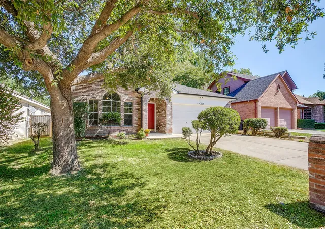 Photo 3 of Single family home for sale at 7452 Blackthorn Dr, Fort Worth, TX 76137 | MLS# 21360874 | Listing updated on 2026-09-14