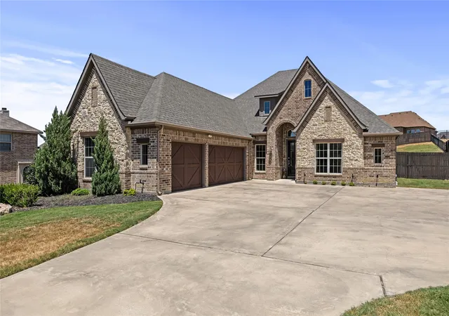 Photo 3 of Single family home for sale at 5616 The Resort Blvd, Fort Worth, TX 76179 | MLS# 21359785 | Listing updated on 2026-09-14