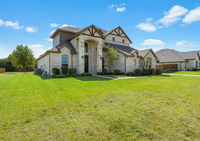 Photo 2 of Single family home for sale at 360 Crystal Lake Ln, Red Oak, TX 75154 | MLS# 21360931 | Listing updated on 2026-09-14