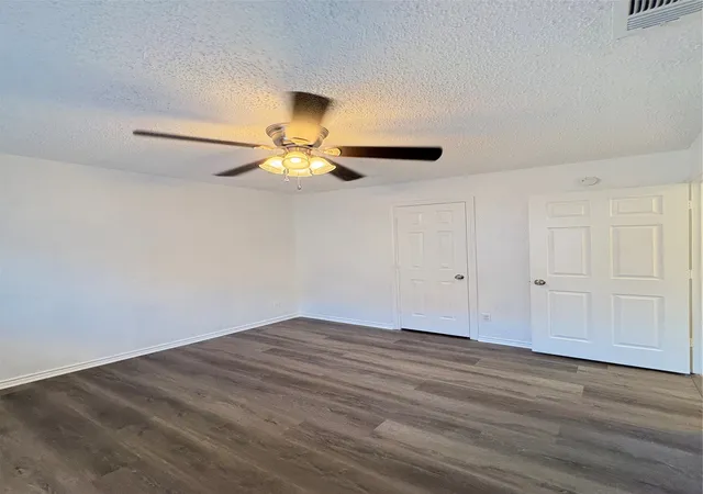 Photo 2 of Single family home for sale at 324 Conger Dr, Mesquite, TX 75149 | MLS# 21360605 | Listing updated on 2026-09-08