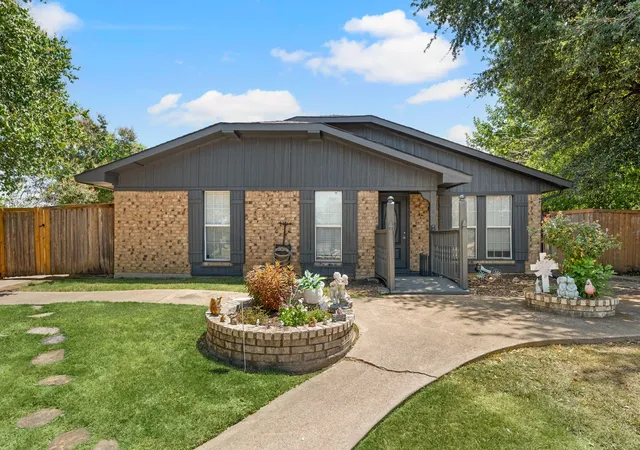 Photo 1 of Single family home for sale at 1706 Delaford Cir, Carrollton, TX 75007 | MLS# 21357373 | Listing updated on 2026-09-13