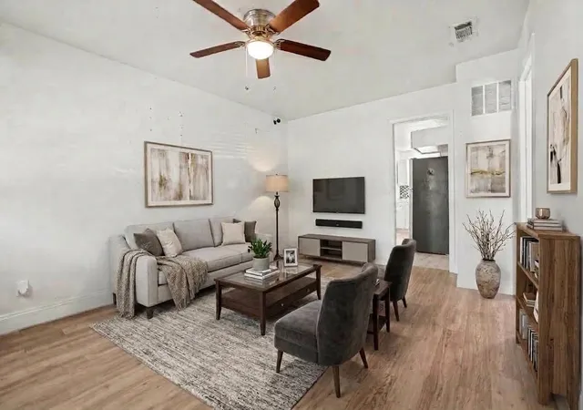 Photo 2 of Single family home for sale at 1002 Pampa Dr, Mesquite, TX 75149 | MLS# 21360968 | Listing updated on 2026-09-14