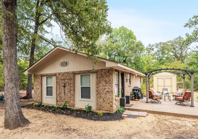 Photo 3 of Single family home for sale at 116 E Beachwood Loop, Trinidad, TX 75163 | MLS# 21359783 | Listing updated on 2026-09-10