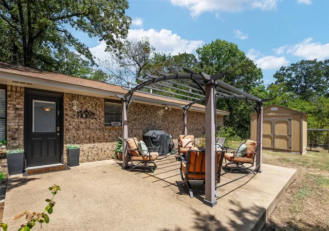 Photo 4 of Single family home for sale at 116 E Beachwood Loop, Trinidad, TX 75163 | MLS# 21359783 | Listing updated on 2026-09-10