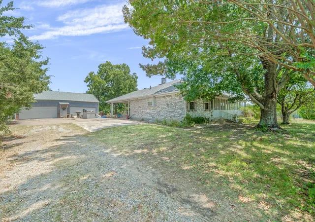Photo 4 of Single family home for sale at 1867 Fm 513 S, Campbell, TX 75422 | MLS# 21360909 | Listing updated on 2026-09-29