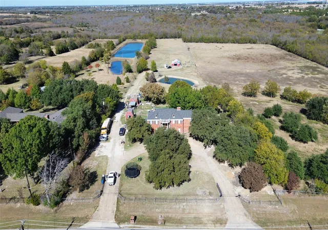 Photo 2 of Sale Pending at 363 Town East, Sunnyvale, TX 75182 | MLS# 21354948 | Listing updated on 2026-10-06