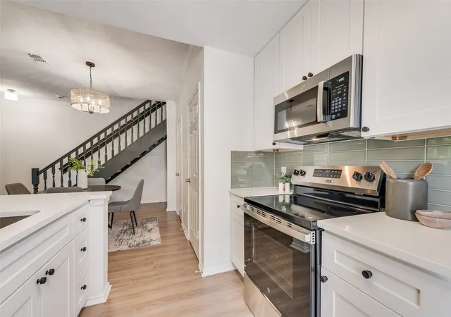 Listing Photo 4 - Condo for sale in building located at 14333 Preston Rd, Dallas, TX 75254 - Unit #1208