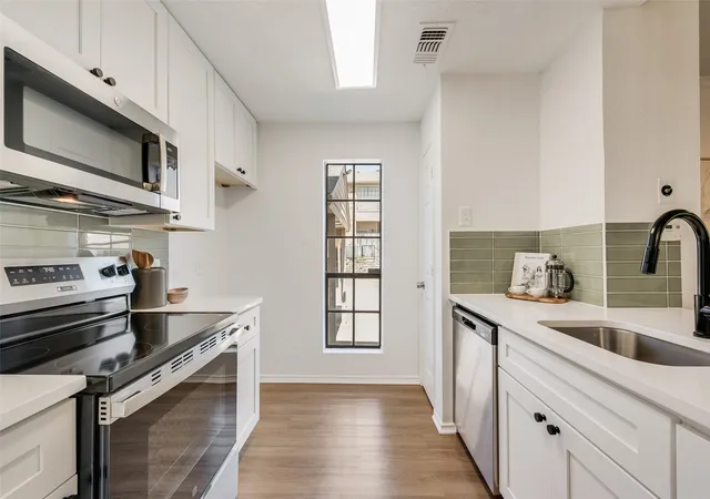 Listing Photo 5 - Condo for sale in building located at 14333 Preston Rd, Dallas, TX 75254 - Unit #1208