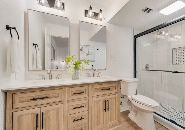 Photo 2 of Condo for sale at 14333 Preston Rd #1208, Dallas, TX 75254 | MLS# 21361047 | Listing updated on 2026-10-06