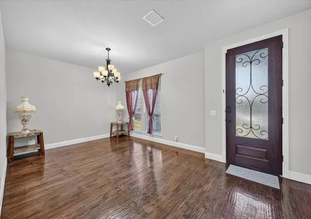 Photo 3 of Single family home for sale at 316 Jernigan Dr, Euless, TX 76040 | MLS# 21361074 | Listing updated on 2026-10-27