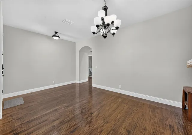 Photo 4 of Single family home for sale at 316 Jernigan Dr, Euless, TX 76040 | MLS# 21361074 | Listing updated on 2026-10-27
