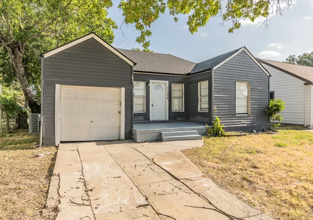 Photo 3 of Single family home for sale at 1106 Oak St, Grand Prairie, TX 75050 | MLS# 21360669 | Listing updated on 2026-09-13