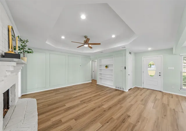 Photo 4 of Single family home for sale at 16612 Scenic Cir, Forney, TX 75126 | MLS# 21358697 | Listing updated on 2026-10-06