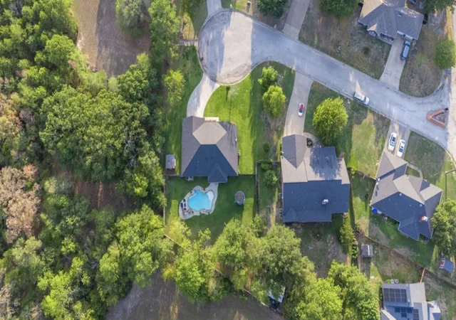 Photo 1 of Single family home for sale at 704 Kimberly Ln, Canton, TX 75103 | MLS# 21361114 | Listing updated on 2026-10-01