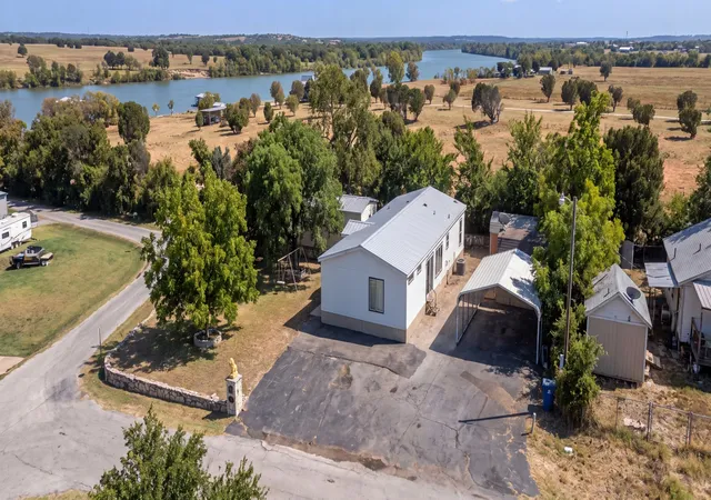 Photo 1 of Manufactured home for sale at 2453 S Valley Ridge Dr, Granbury, TX 76048 | MLS# 21361129 | Listing updated on 2026-09-14