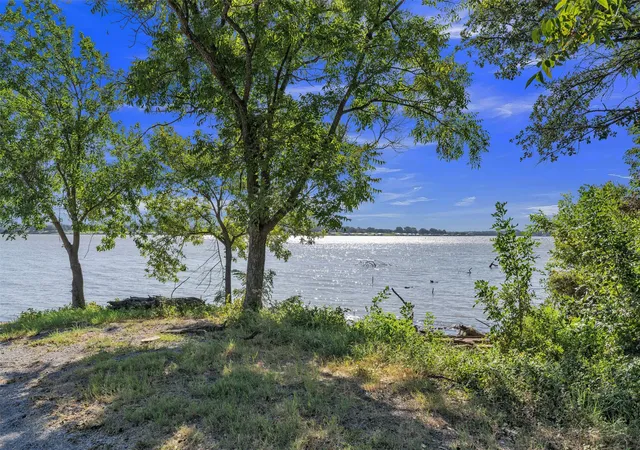 Photo 3 of Manufactured home for sale at 2453 S Valley Ridge Dr, Granbury, TX 76048 | MLS# 21361129 | Listing updated on 2026-09-14