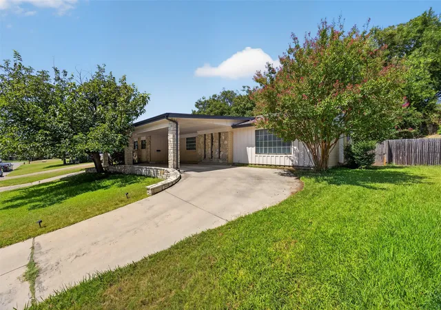 Photo 1 of Single family home for sale at 4509 Starlight Dr, Haltom City, TX 76117 | MLS# 21360810 | Listing updated on 2026-09-11