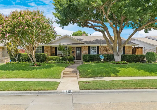 Photo 4 of Sale Pending at 7617 La Risa Dr, Dallas, TX 75248 | MLS# 21361272 | Listing updated on 2026-09-16