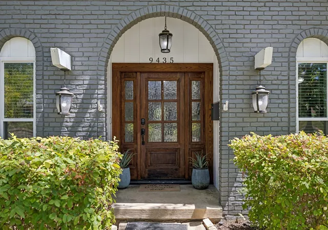 Photo 1 of Single family home for sale at 9435 Hunters Creek Dr, Dallas, TX 75243 | MLS# 21361287 | Listing updated on 2026-09-27