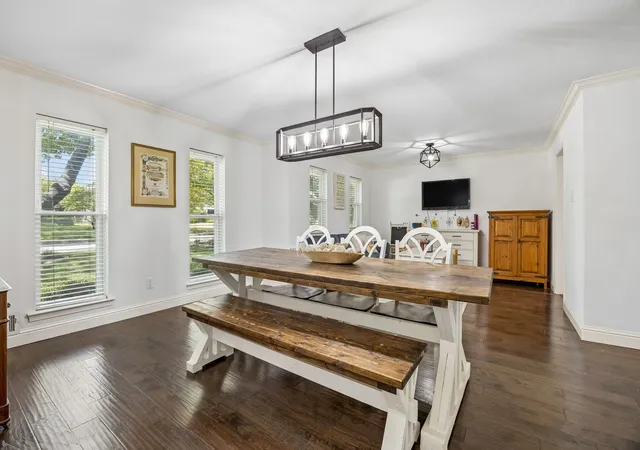 Photo 4 of Single family home for sale at 9435 Hunters Creek Dr, Dallas, TX 75243 | MLS# 21361287 | Listing updated on 2026-09-27