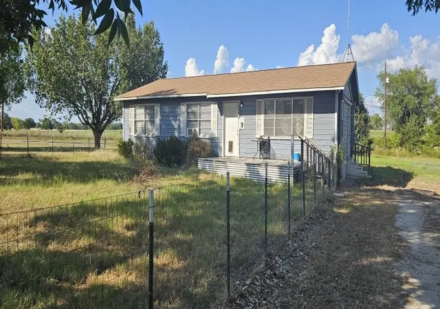 Photo 2 of Single family home for sale at 4593 State Hwy 110, Grand Saline, TX 75140 | MLS# 21361292 | Listing updated on 2026-09-11