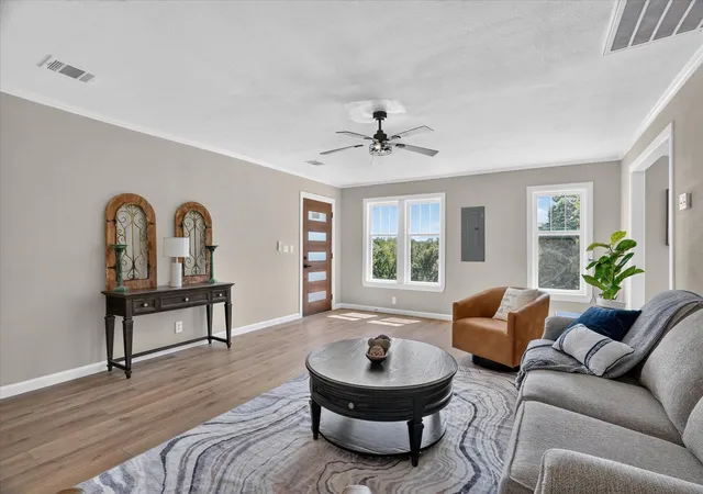 Photo 3 of Single family home for sale at 130 R And R Dr, Springtown, TX 76082 | MLS# 21357888 | Listing updated on 2026-10-01