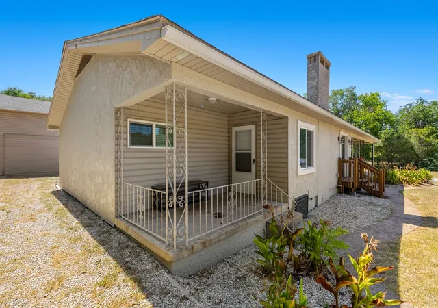 Photo 3 of Single family home for sale at 3524 N 27th St, Waco, TX 76708 | MLS# 21361348 | Listing updated on 2026-09-12