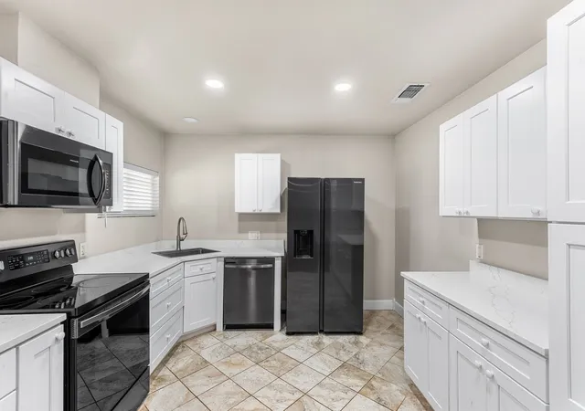 Photo 4 of Single family home for sale at 3524 N 27Th St, Waco, TX 76708 | MLS# 21361348 | Listing updated on 2026-09-12
