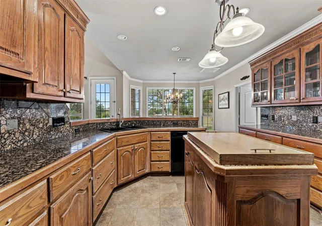 Photo 4 of Single family home for sale at 2285 Austin Hines Dr, China Spring, TX 76633 | MLS# 21360999 | Listing updated on 2026-09-07