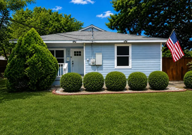 Photo 1 of Single family home for sale at 903 Moore St, Mc Kinney, TX 75069 | MLS# 21361360 | Listing updated on 2026-09-08