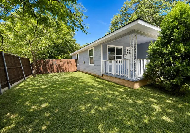 Photo 3 of Single family home for sale at 903 Moore St, Mc Kinney, TX 75069 | MLS# 21361360 | Listing updated on 2026-09-08