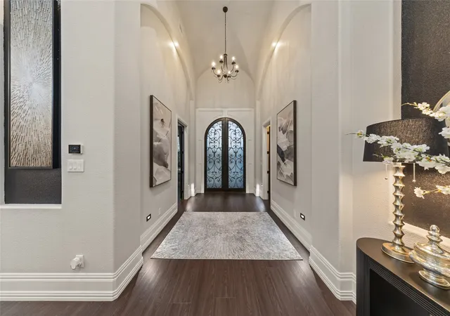 Photo 2 of Mansion for sale at 2621 Whispering Oaks Cvs, Cedar Hill, TX 75104 | MLS# 21361395 | Listing updated on 2026-09-09