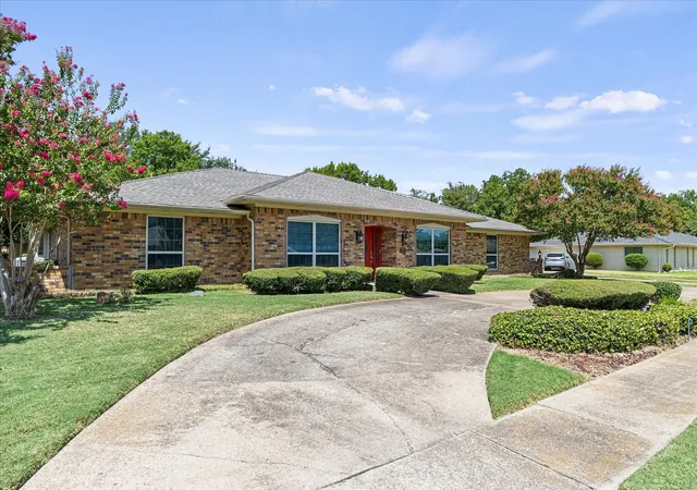 Photo 1 of Single family home for sale at 4001 Keele Dr, Garland, TX 75041 | MLS# 21354749 | Listing updated on 2026-09-13