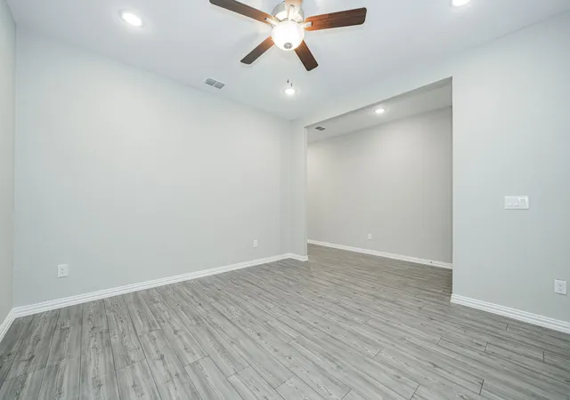 Single family home for sale at 427 Holt Ln, Rockwall, TX 75087 | MLS# 21361502 | Listing updated on 2026-09-14