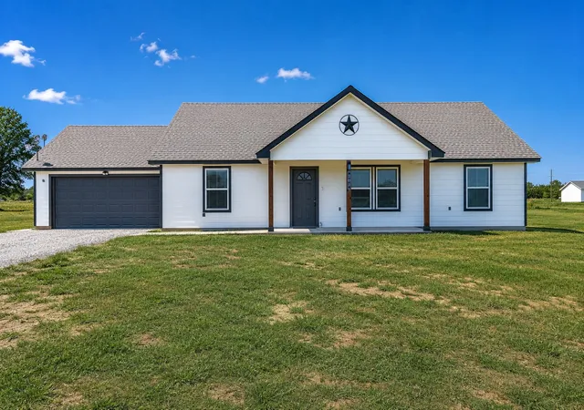 Photo 1 of Sale Pending at 205 Altom Rd, Springtown, TX 76082 | MLS# 21361377 | Listing updated on 2026-09-11