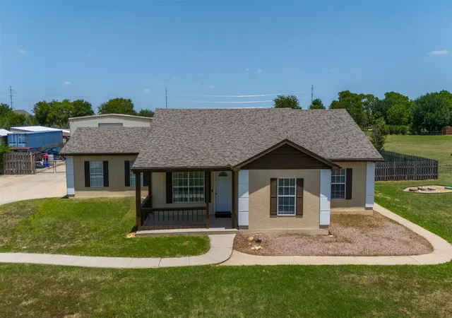 Photo 1 of Single family home for sale at 10282 Gentry Dr, Justin, TX 76247 | MLS# 21359208 | Listing updated on 2026-10-01