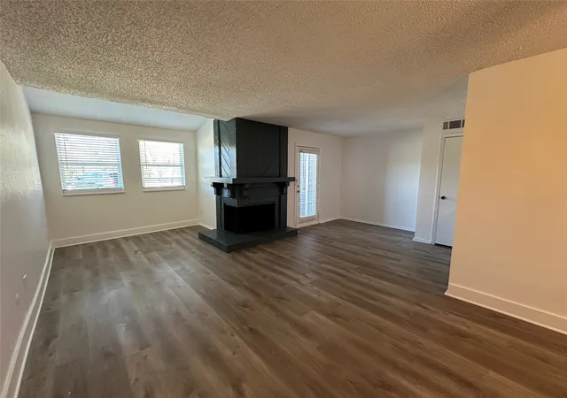 Photo 2 of Condo for sale at 9696 Walnut St #505, Dallas, TX 75243 | MLS# 21361594 | Listing updated on 2026-09-11