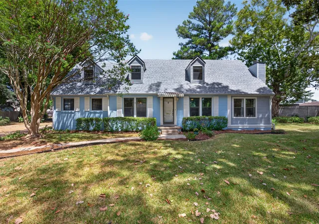 Photo 1 of Single family home for sale at 551 Broadmoor Blvd, Shreveport, LA 71105 | MLS# 21357936 | Listing updated on 2026-09-11