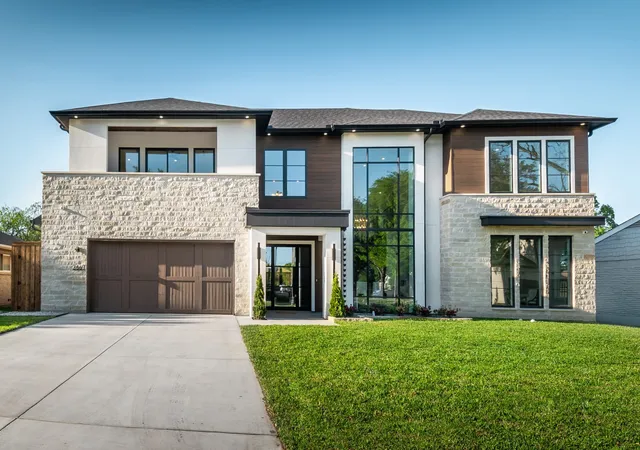 Photo 2 of Mansion for sale at 3667 Ingleside Dr, Dallas, TX 75229 | MLS# 21361635 | Listing updated on 2026-09-12
