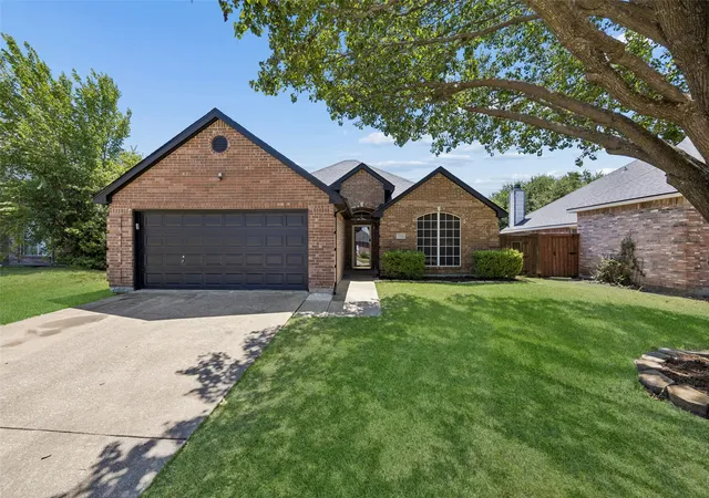 Photo 1 of Sale Pending at 244 Mulberry Ln, Rockwall, TX 75032 | MLS# 21361731 | Listing updated on 2026-09-09